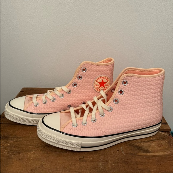 New Women’s PINK high top Chuck Taylor Converse 9.5 / Men’s 7.5 - Picture 3 of 5